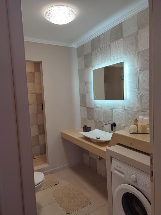 Gratelia Apartment 담노니 외부 사진