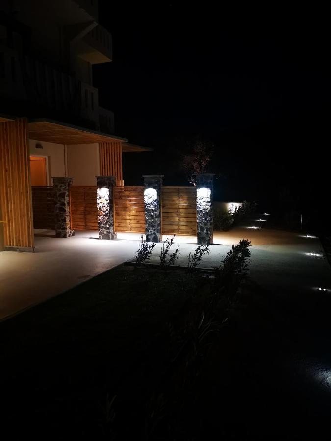 Gratelia Apartment 담노니 외부 사진